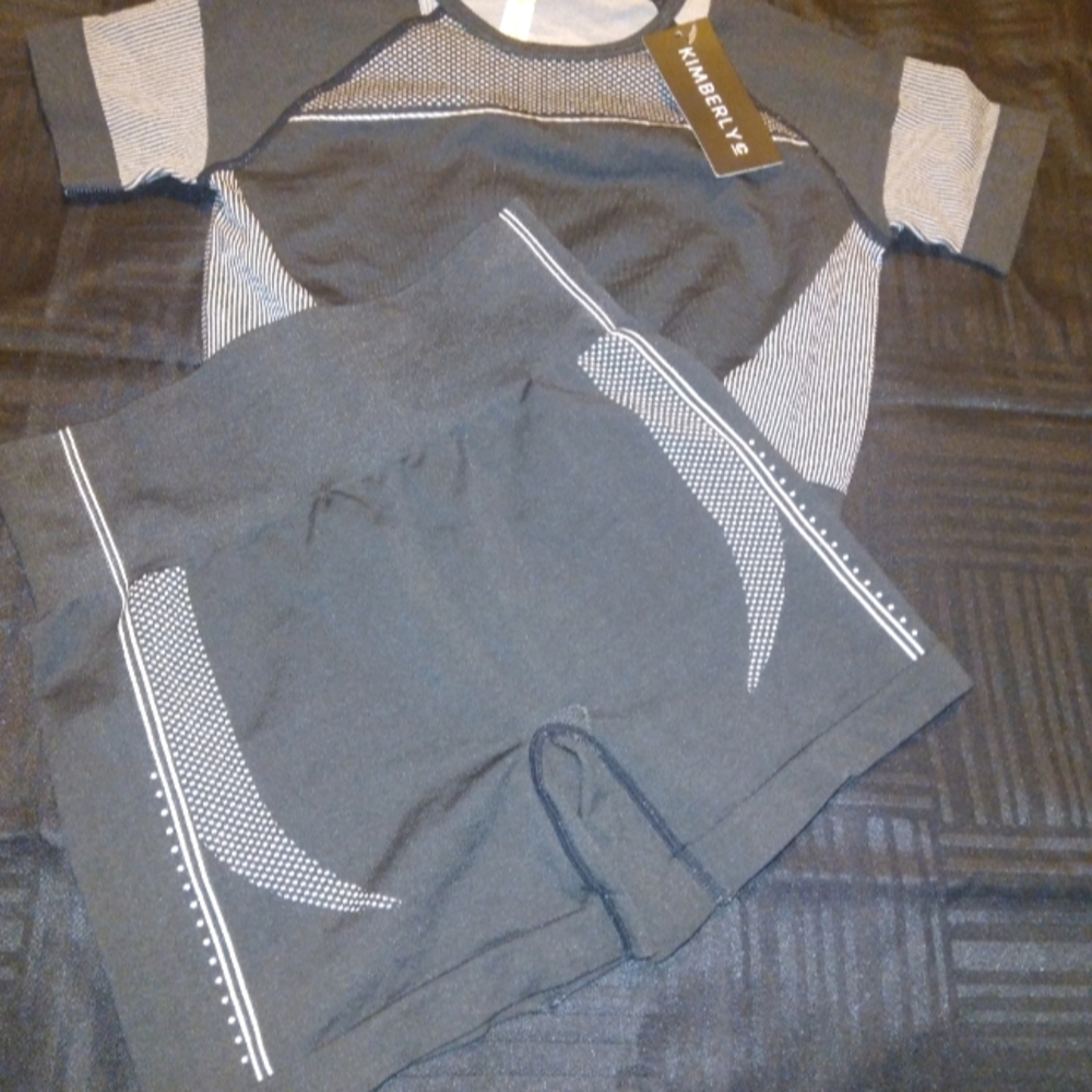 2 Piece Short Set